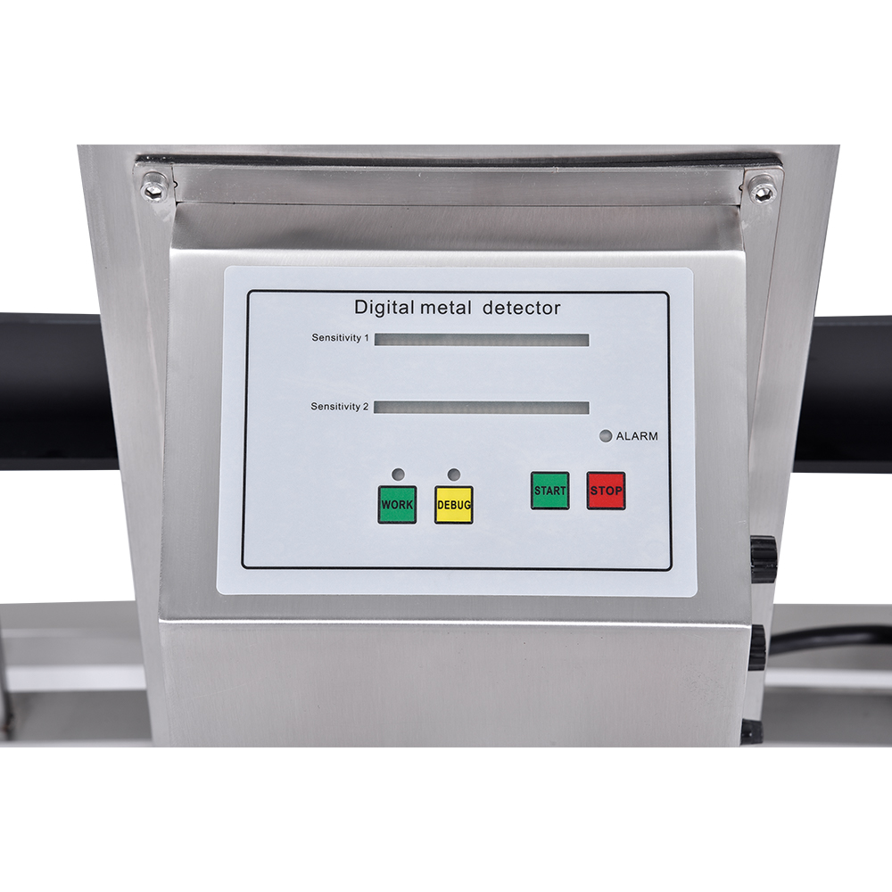 808 mechanical control panel with dual sensitivity display on metal detector