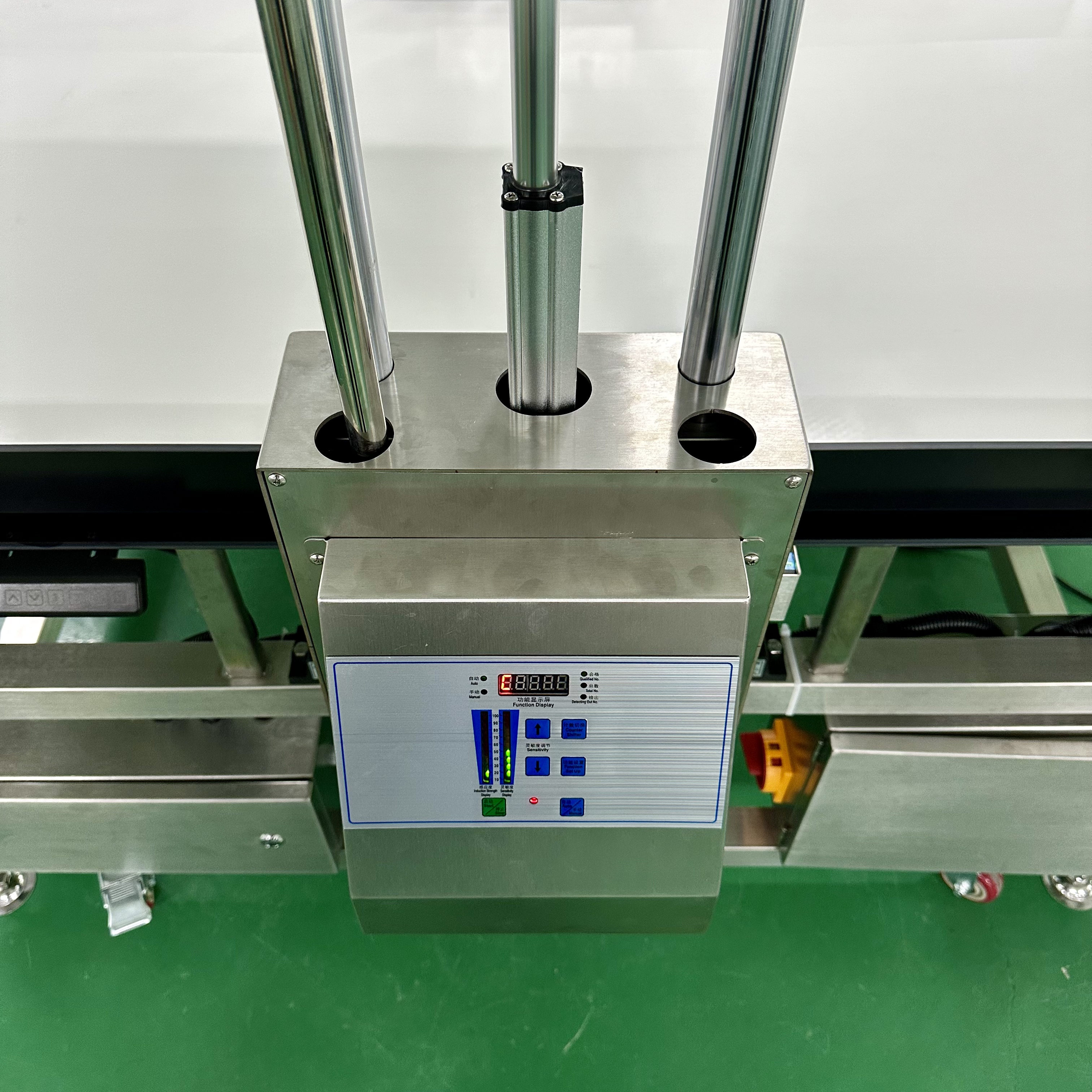 806 lifting mechanism with guide rods and lead screw for height adjustment